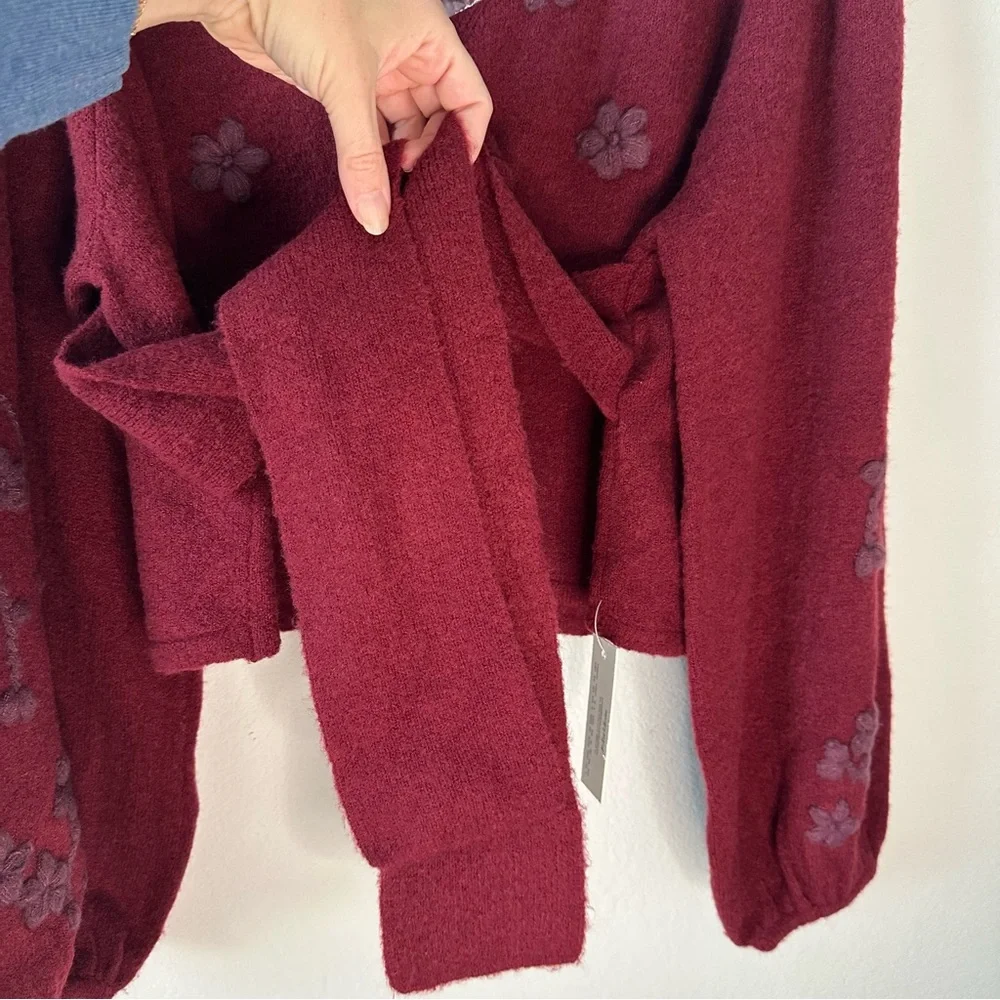 NWT For Love And Lemons Adalyn Red Floral Crop Cardigan Sweater SZ XL - Picture 5 of 11